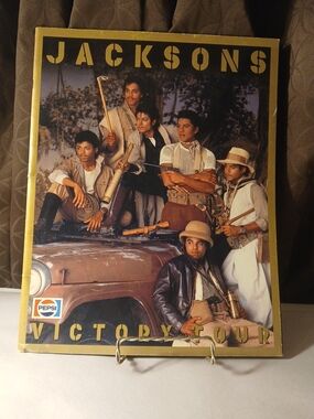 1984 Jacksons Victory Tour Pepsi Concert Program Original Souvenir Book